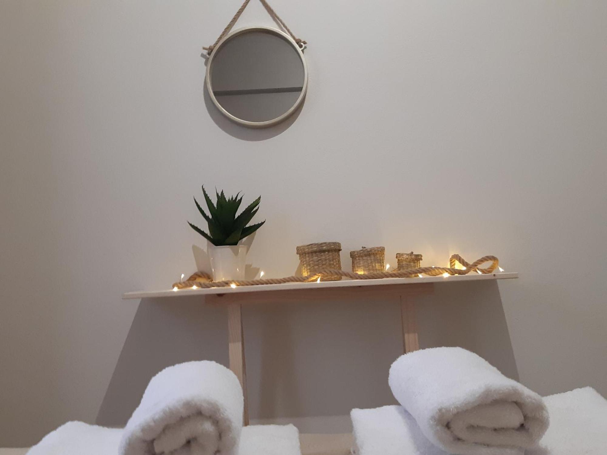 Delphic Moments - Sunny App 3Br, 2Ba With View Apartment ภายนอก รูปภาพ