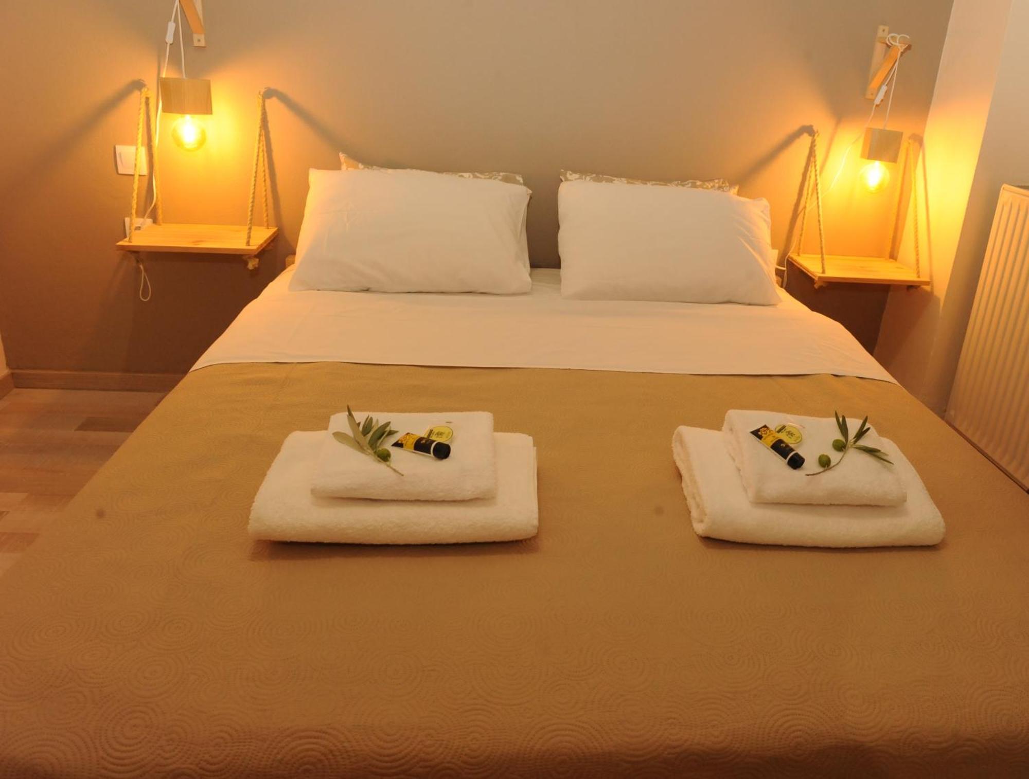 Delphic Moments - Sunny App 3Br, 2Ba With View Apartment ภายนอก รูปภาพ